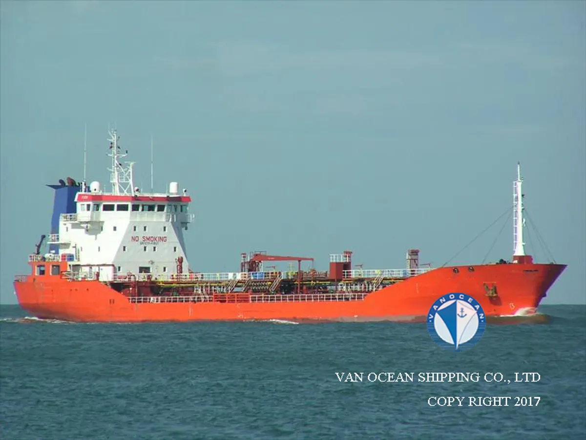 Kapal tanker minyak/bahan kimia kanggo didol