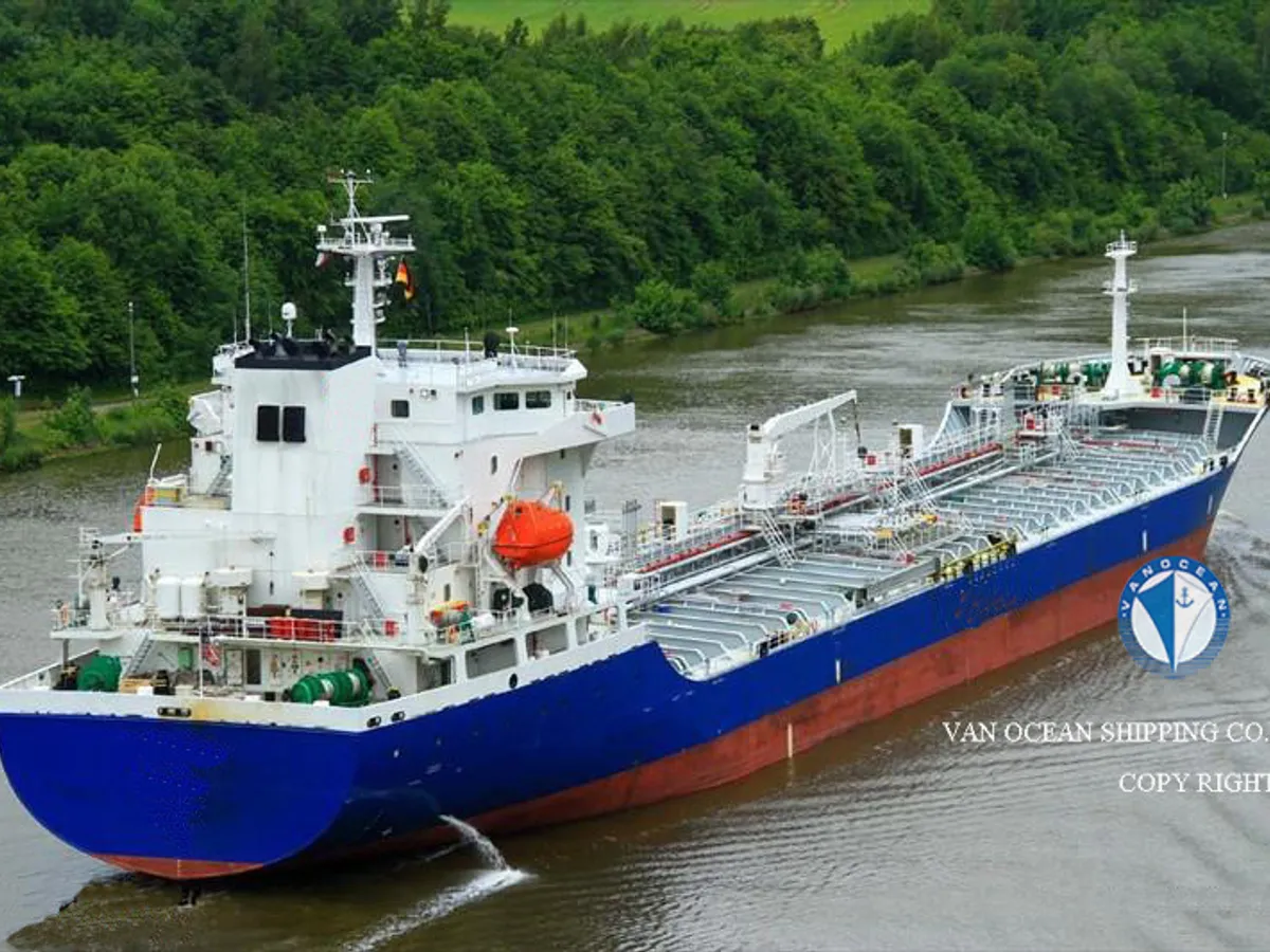 Kapal tanker minyak/bahan kimia kanggo didol
