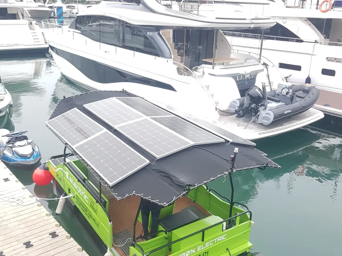 Kapal kerja kanggo didol