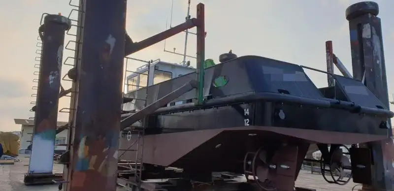 Kapal kerja kanggo didol