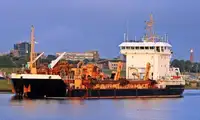 Kapal dredger kanggo didol