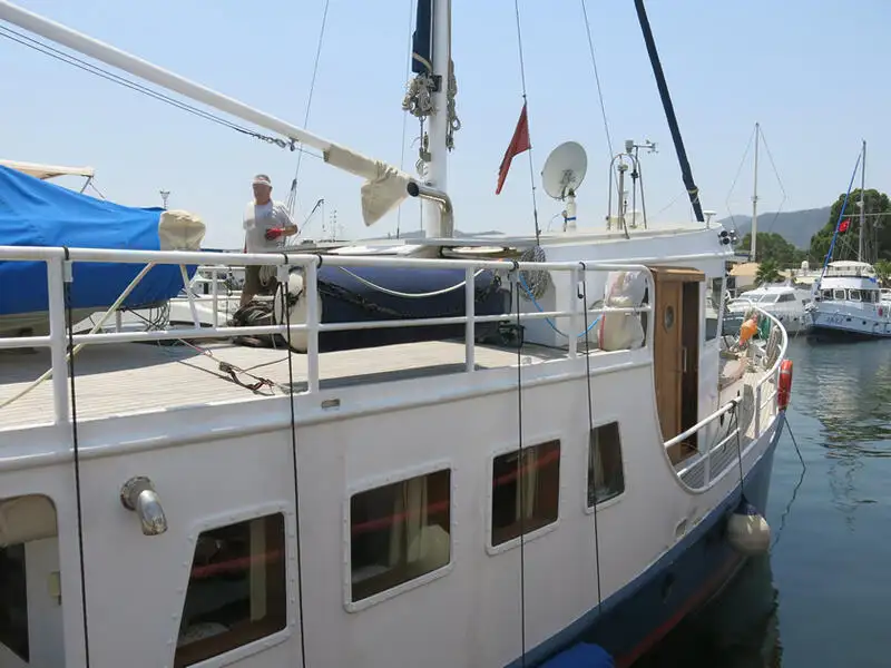 Kapal trawler kanggo didol