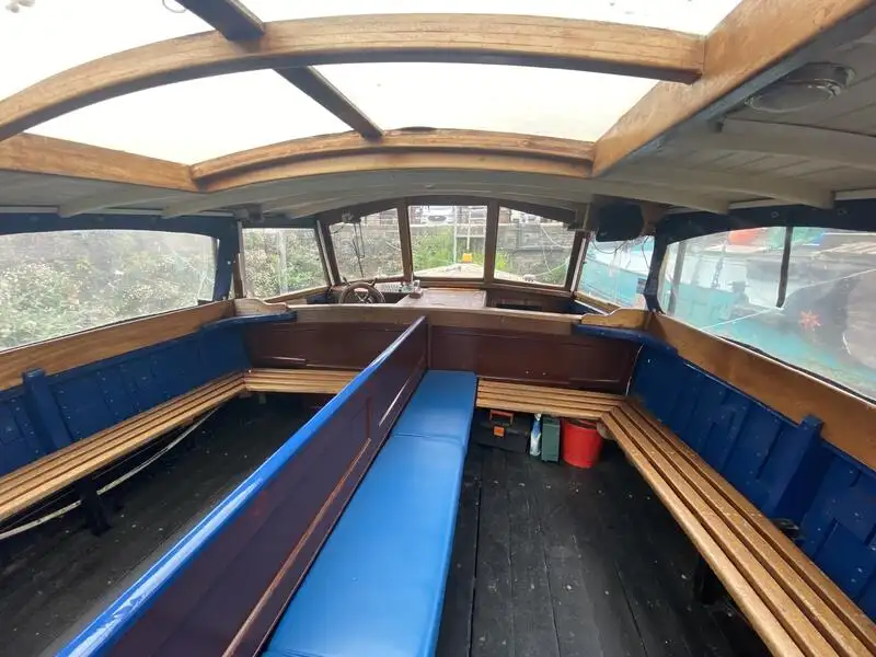 Kapal feri kanggo didol