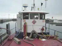 Kapal tanker minyak/bahan kimia kanggo didol