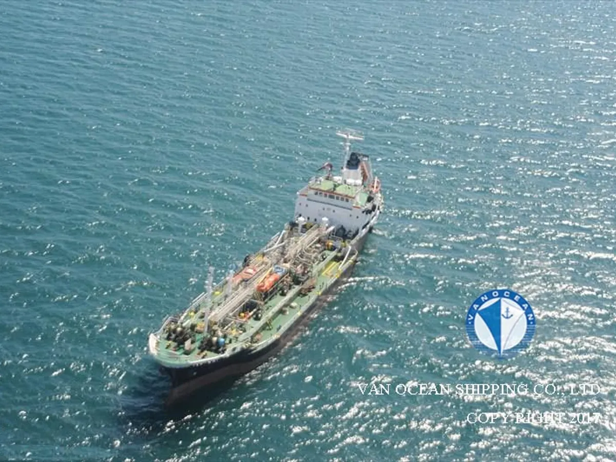 Kapal tanker minyak/bahan kimia kanggo didol