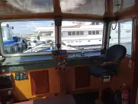 Kapal kerja kanggo didol