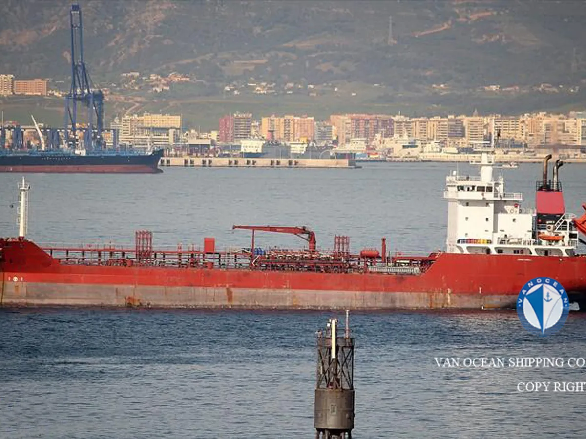 Kapal tanker minyak/bahan kimia kanggo didol