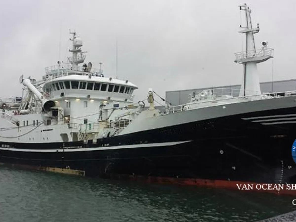 Kapal trawler kanggo didol