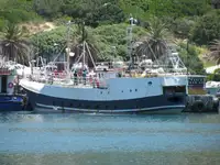 Kapal longliner kanggo didol
