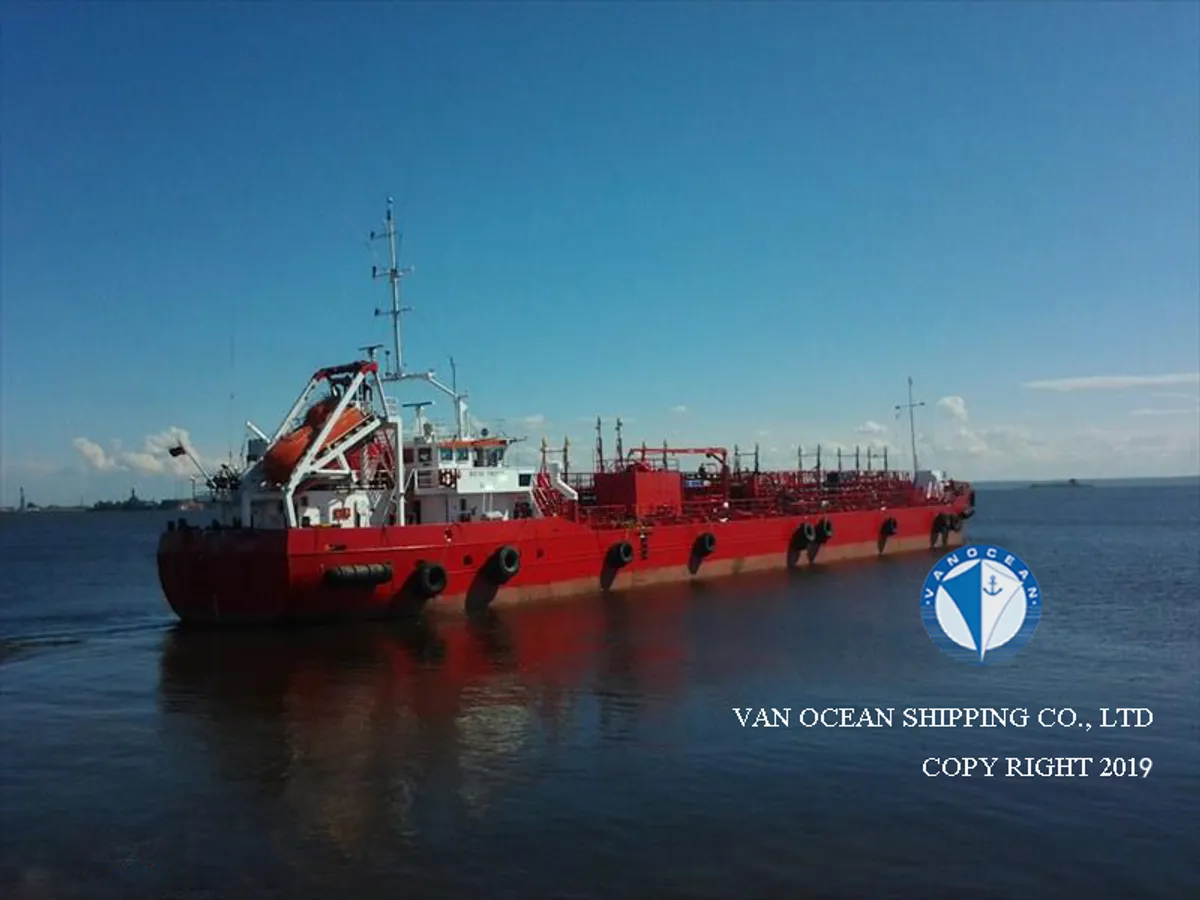Kapal tanker minyak/bahan kimia kanggo didol