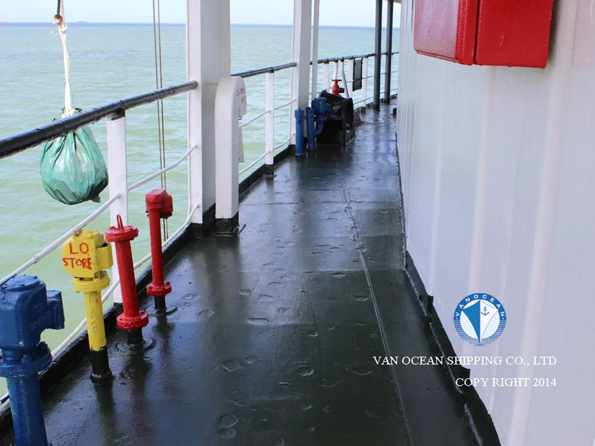 Kapal tanker minyak/bahan kimia kanggo didol