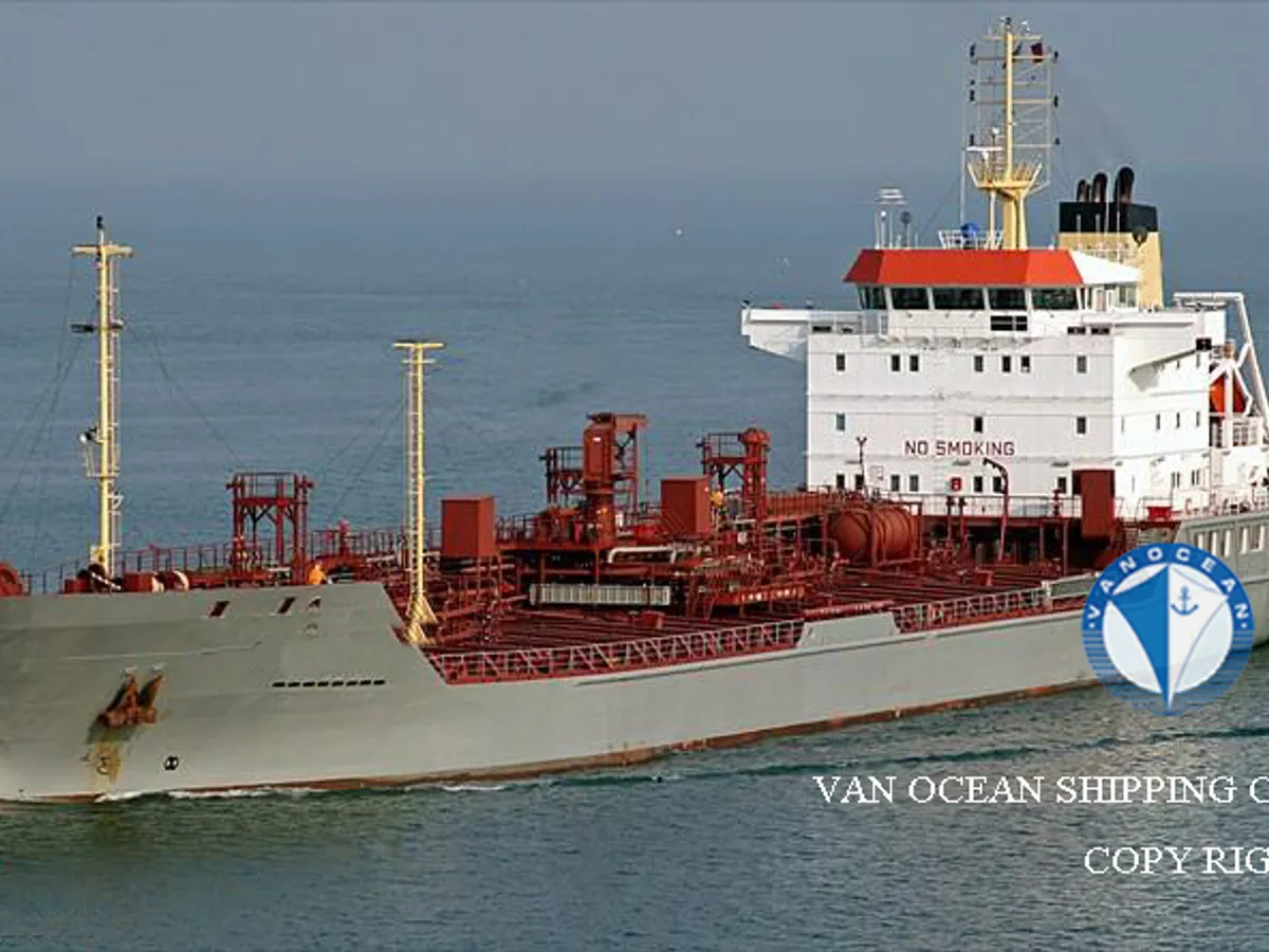 Kapal tanker minyak/bahan kimia kanggo didol