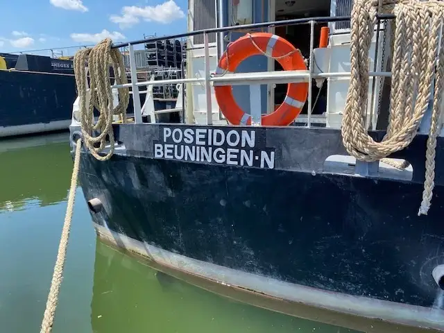 Kapal dredger kanggo didol
