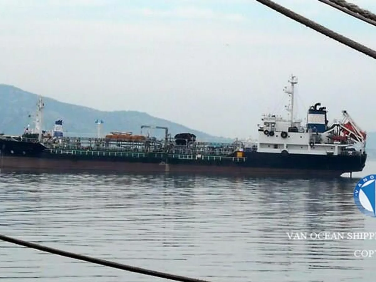 Kapal tanker minyak/bahan kimia kanggo didol