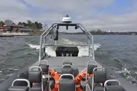 Kapal karet kaku kanggo didol