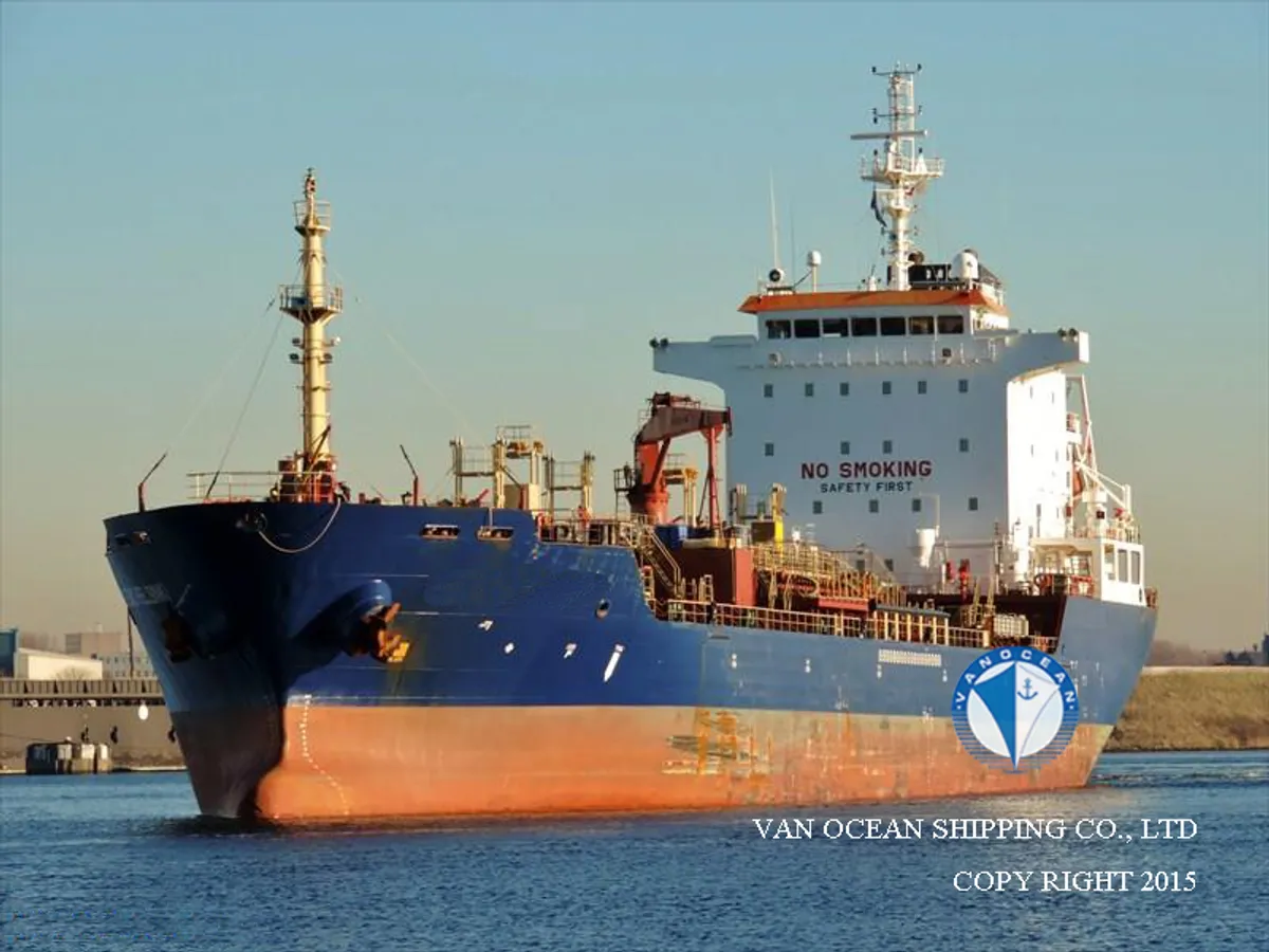 Kapal tanker minyak/bahan kimia kanggo didol