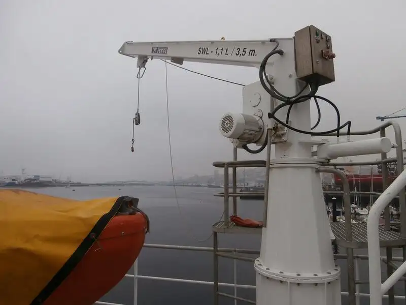 Kapal kontainer kanggo didol