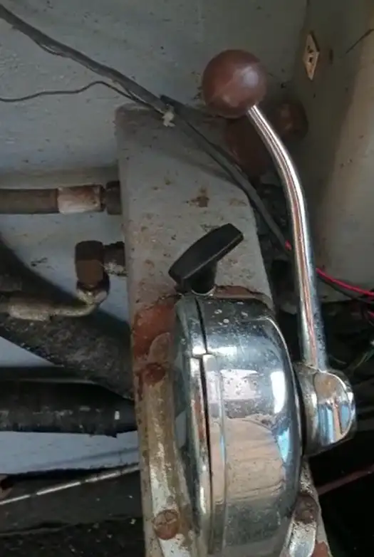Kapal kerja kanggo didol