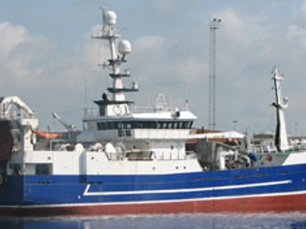 Kapal trawler kanggo didol
