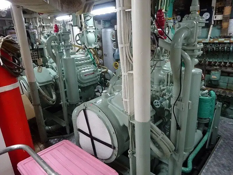 Kapal longliner kanggo didol