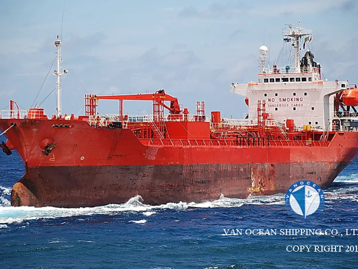 Kapal tanker minyak/bahan kimia kanggo didol