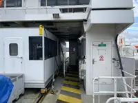 Kapal kontainer kanggo didol