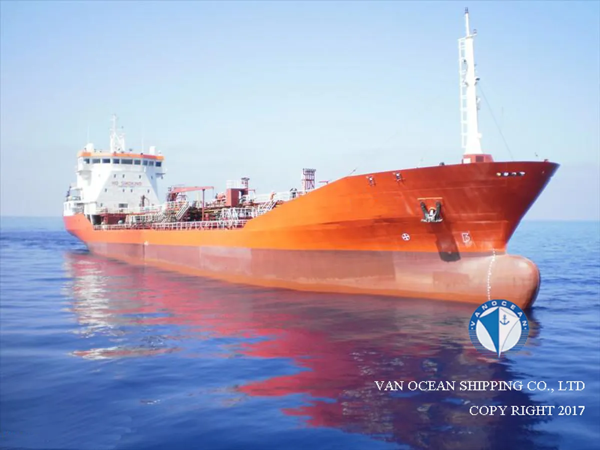 Kapal tanker minyak/bahan kimia kanggo didol