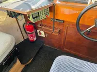 Kapal kerja kanggo didol