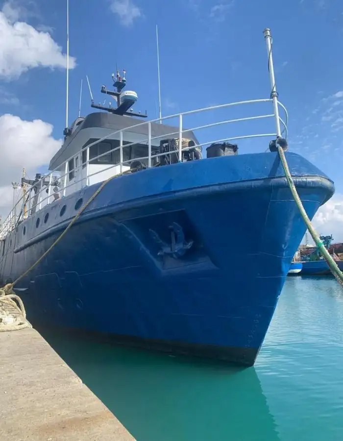 Kapal trawler kanggo didol