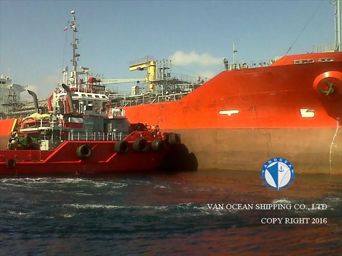 Kapal tanker minyak/bahan kimia kanggo didol