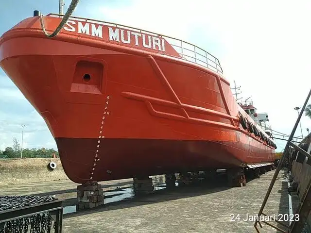 Kapal tanker minyak/bahan kimia kanggo didol