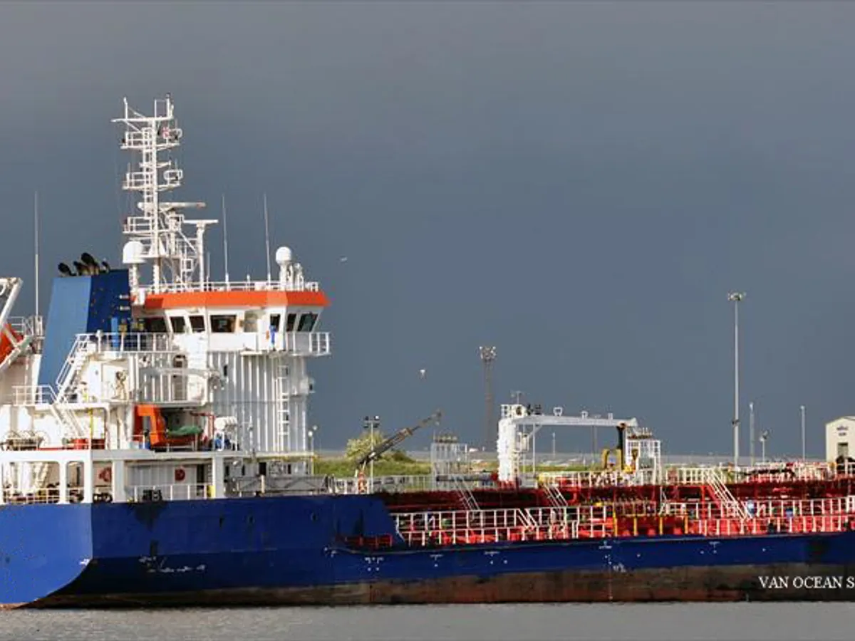 Kapal tanker minyak/bahan kimia kanggo didol