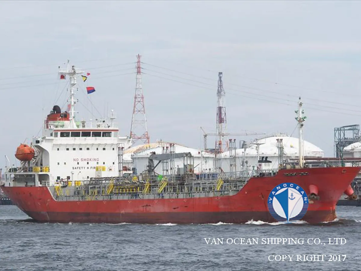 Kapal tanker minyak/bahan kimia kanggo didol