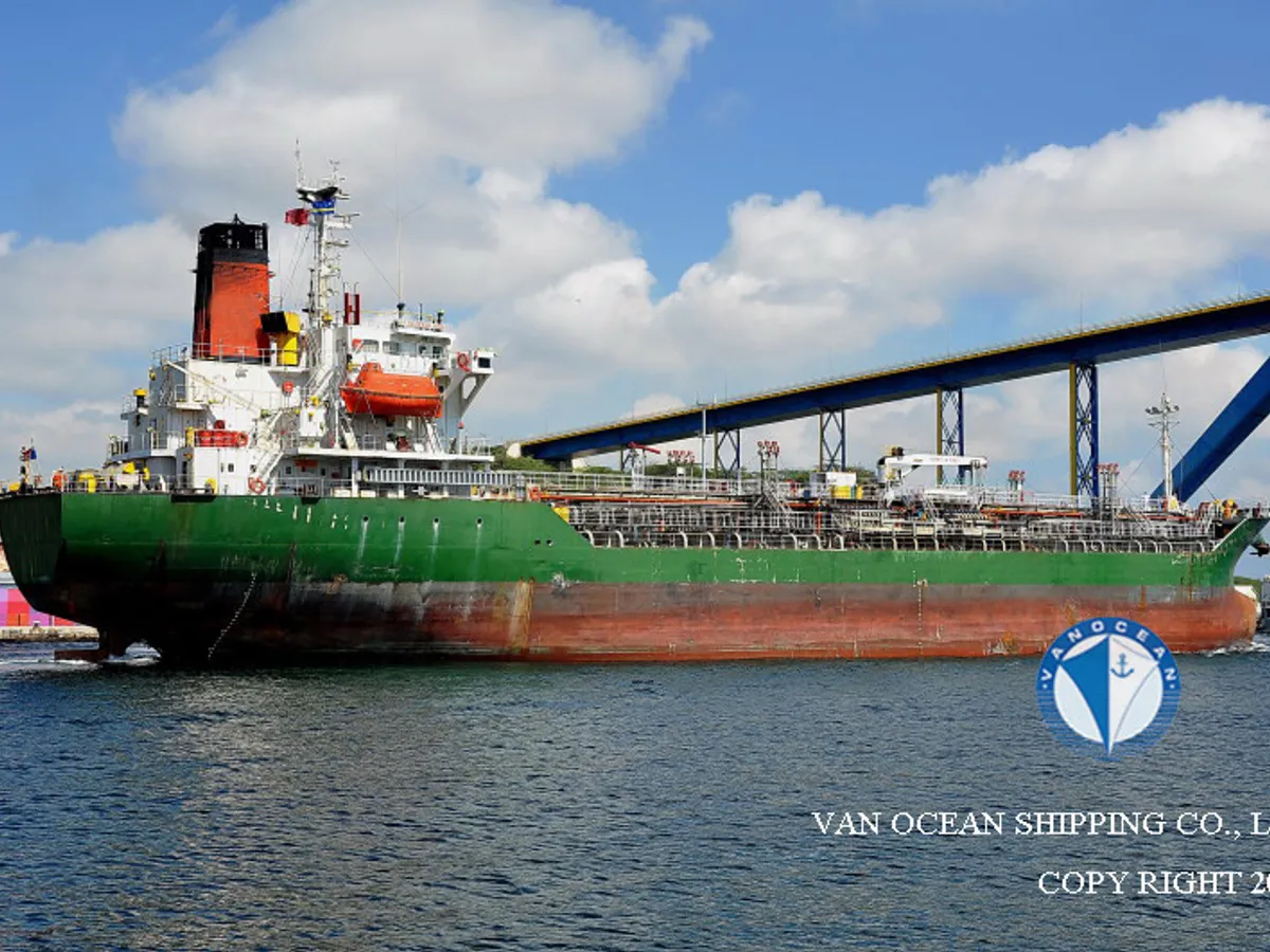 Kapal tanker minyak/bahan kimia kanggo didol