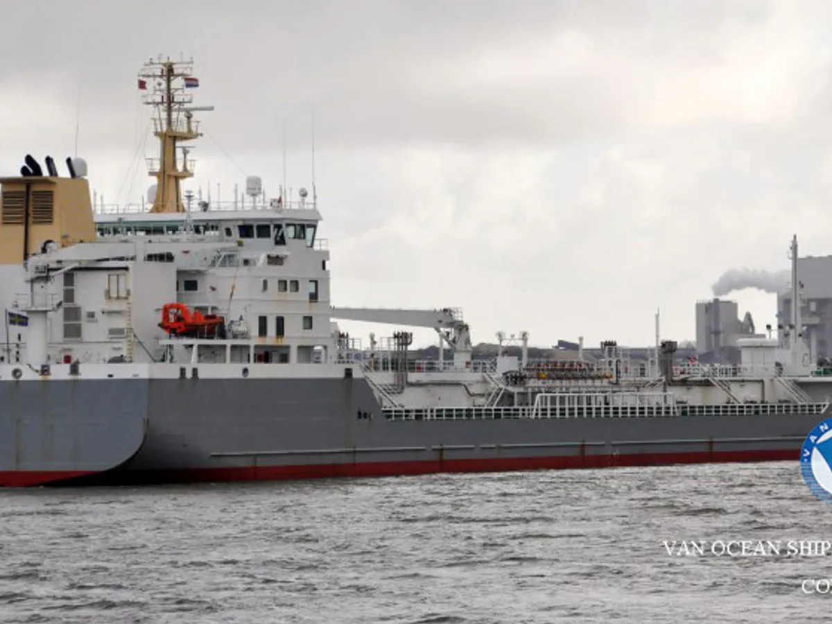 Kapal tanker minyak/bahan kimia kanggo didol