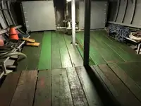 Kapal kerja kanggo didol