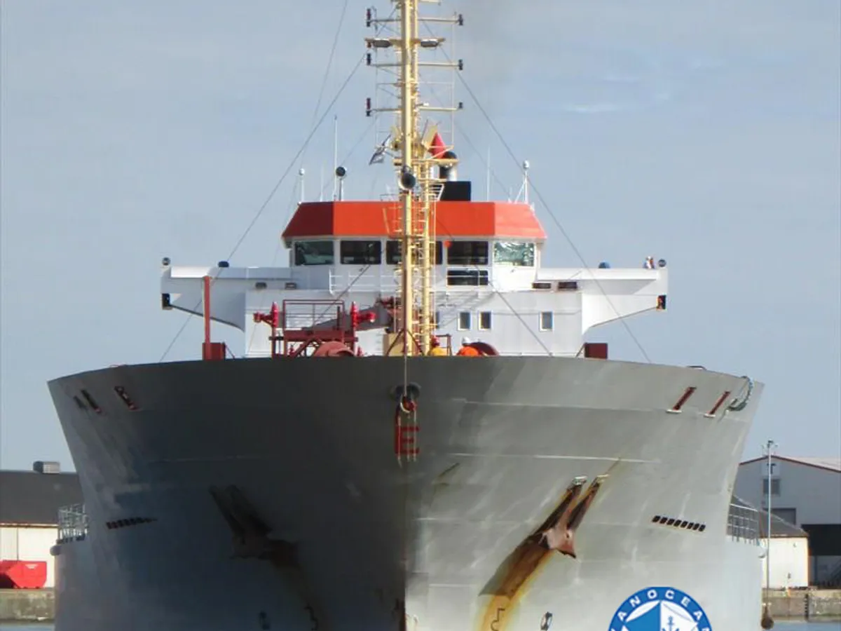 Kapal tanker minyak/bahan kimia kanggo didol
