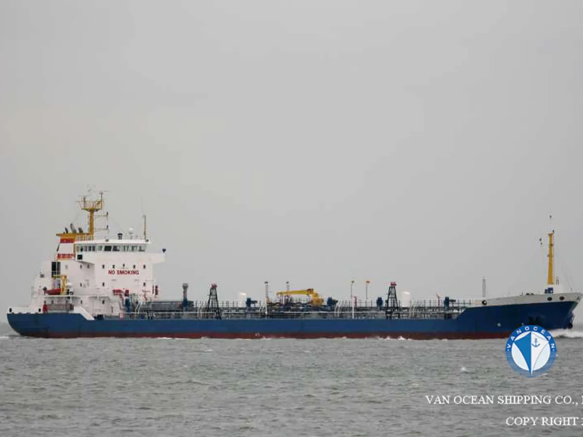 Kapal tanker minyak/bahan kimia kanggo didol
