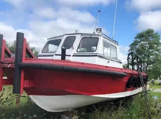 Kapal kerja kanggo didol