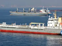 Kapal tanker minyak/bahan kimia kanggo didol