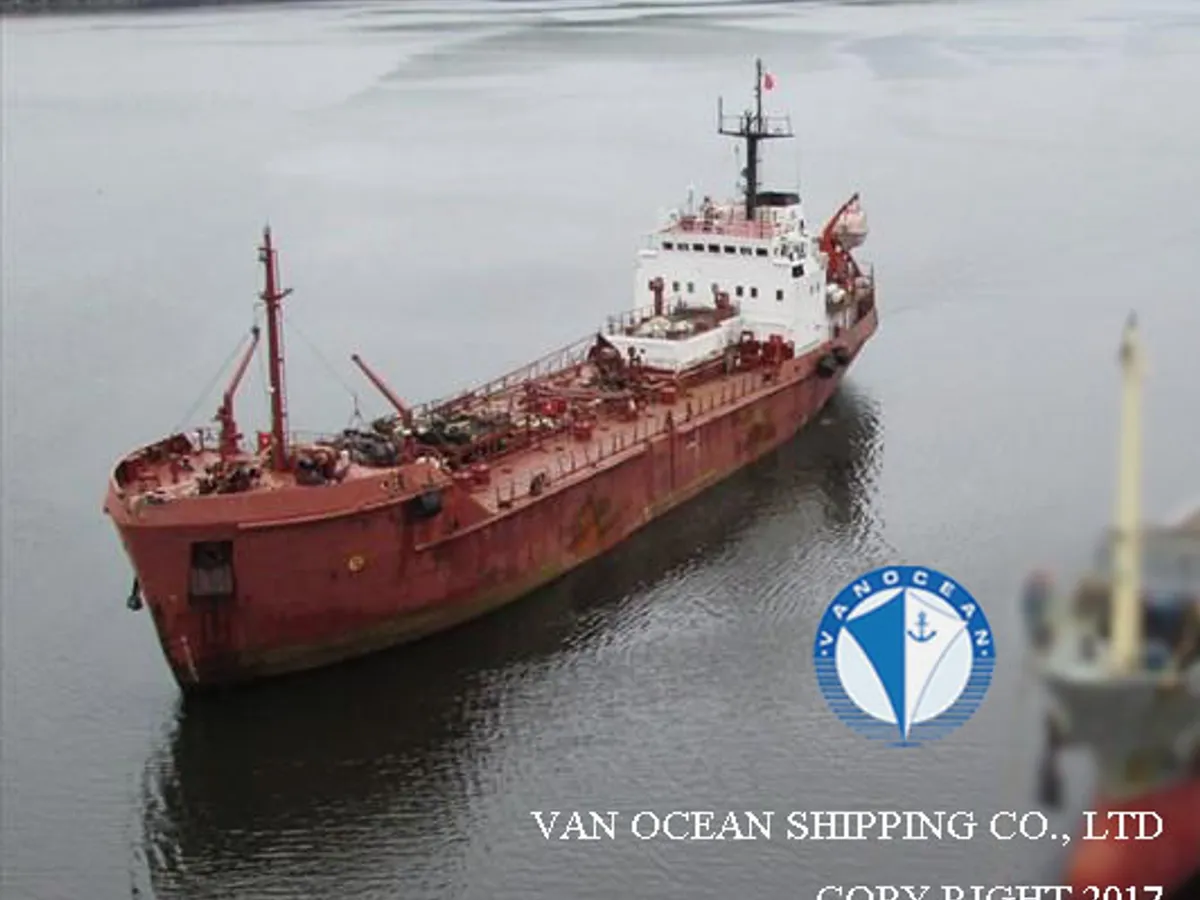 Kapal tanker minyak/bahan kimia kanggo didol