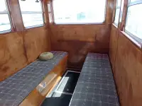 Kapal kerja kanggo didol