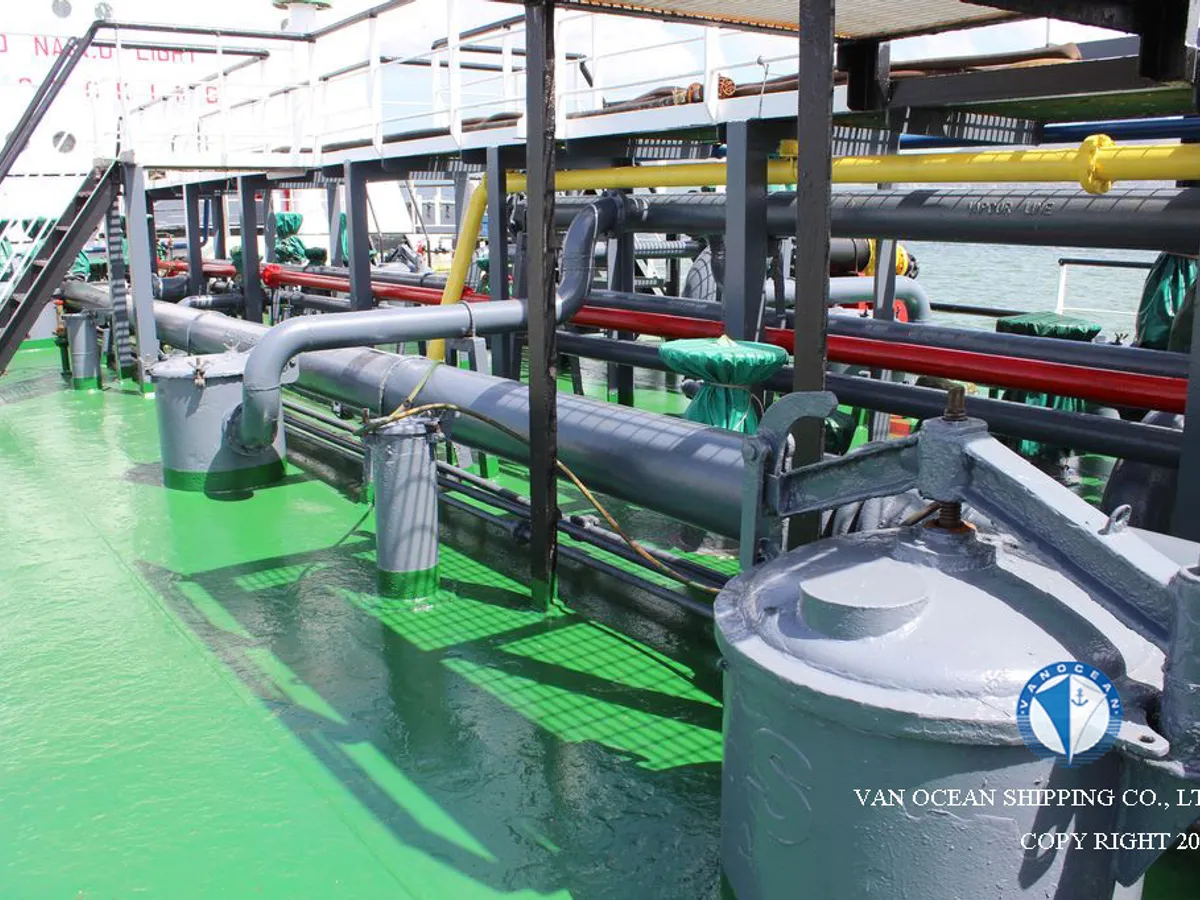 Kapal tanker minyak/bahan kimia kanggo didol