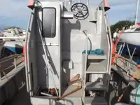 Kapal kerja kanggo didol