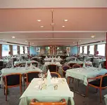 Hotel ngambang kanggo didol
