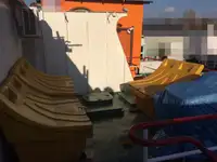 Kapal kontainer kanggo didol