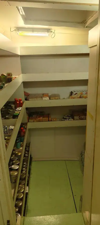 Kapal pasokan kanggo didol