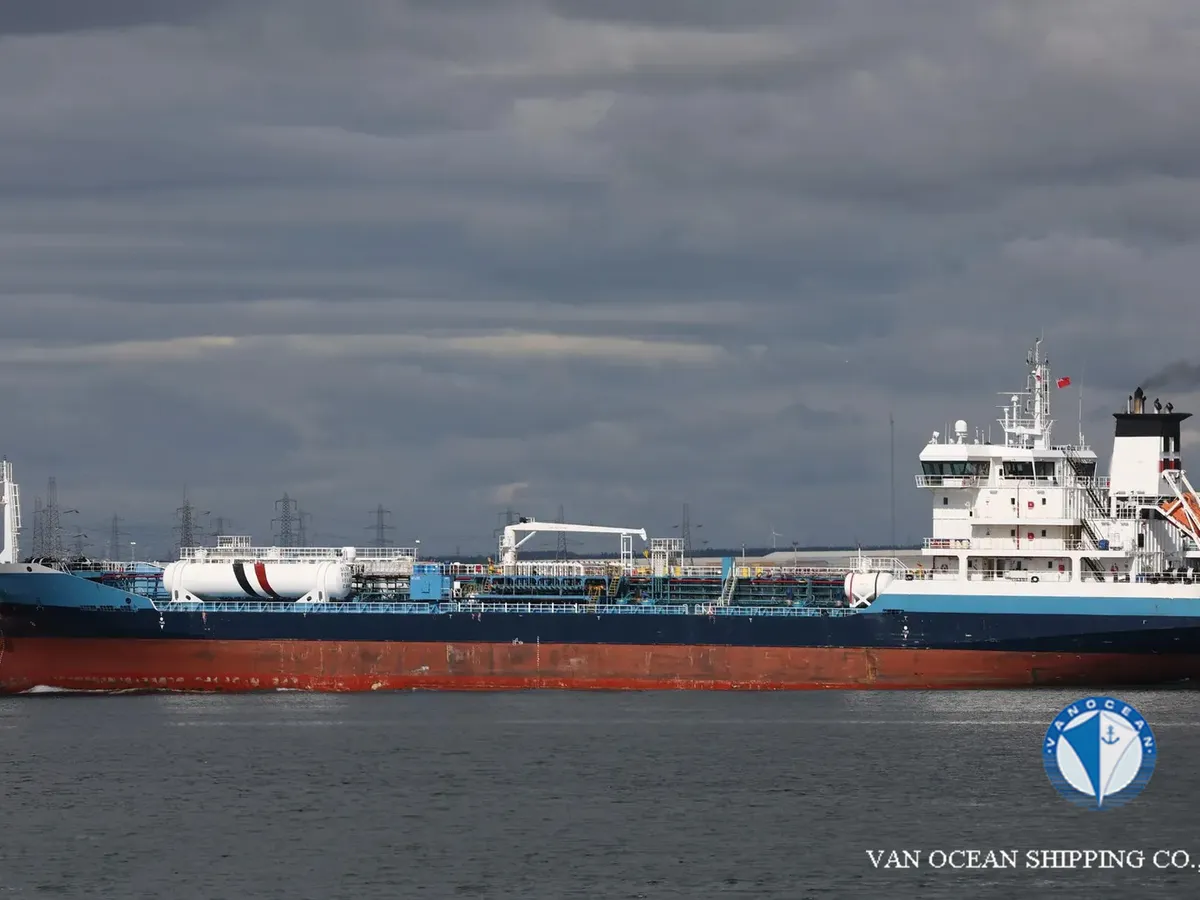 Kapal tanker minyak/bahan kimia kanggo didol