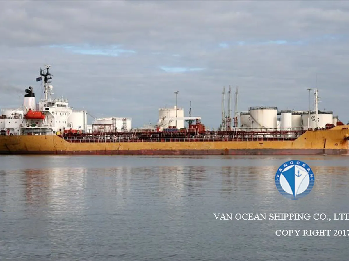 Kapal tanker minyak/bahan kimia kanggo didol