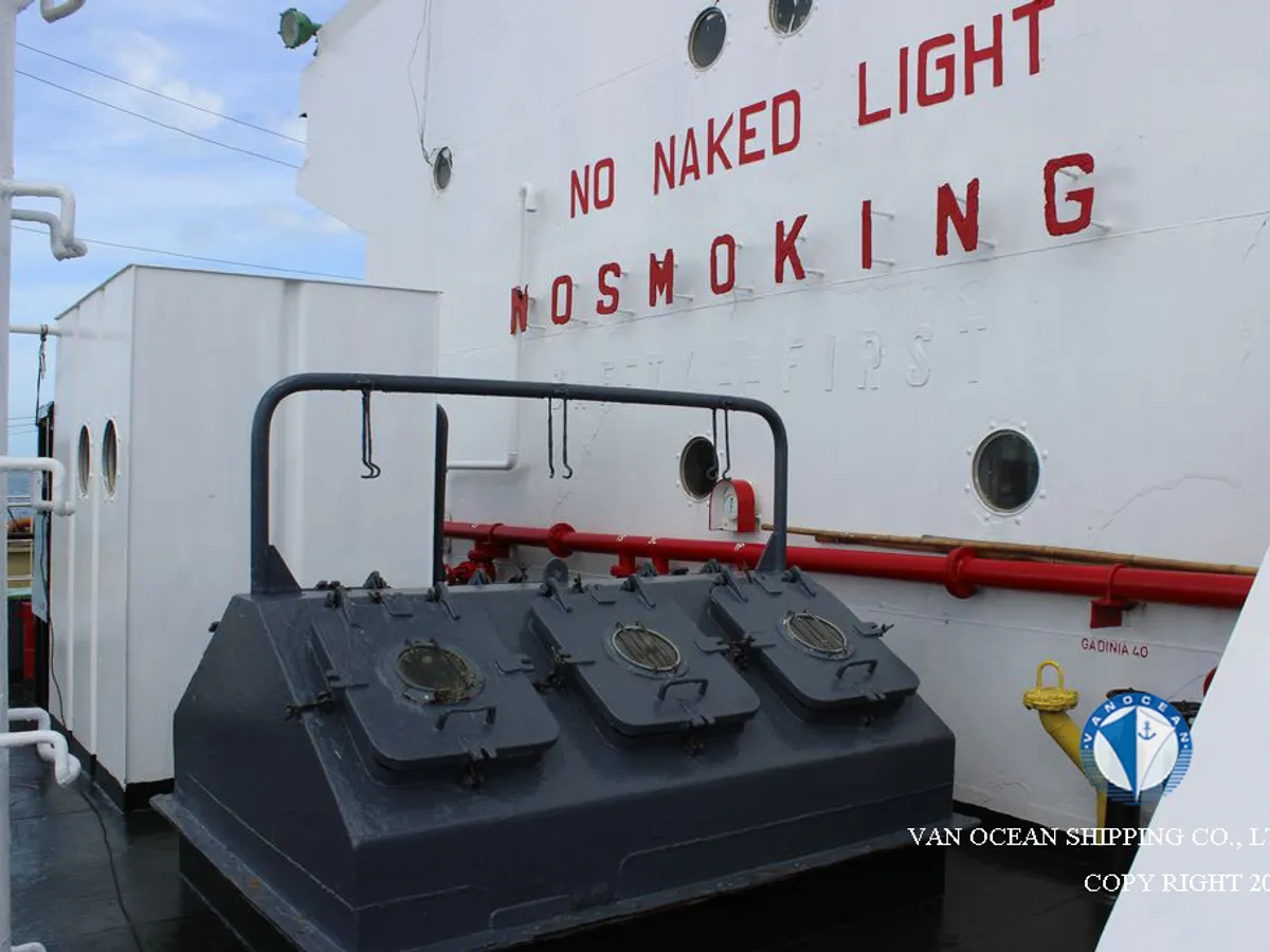 Kapal tanker minyak/bahan kimia kanggo didol